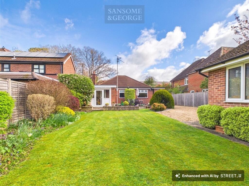 House in Stratfield Mortimer, Mortimer - View 4