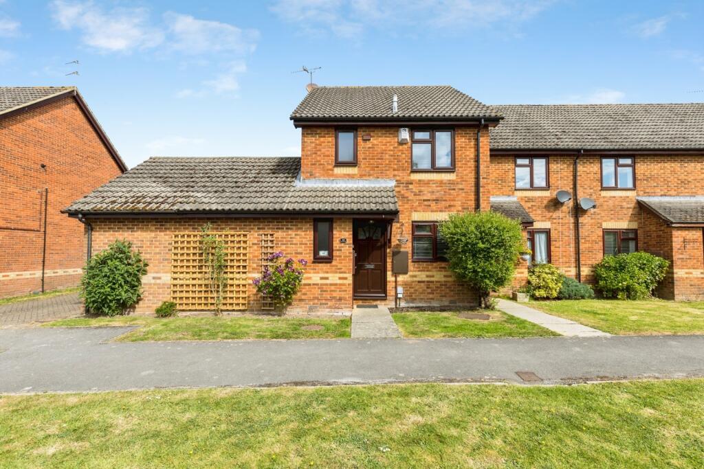 Main image of property: Oak Tree Way, Horsham, West Sussex, RH13