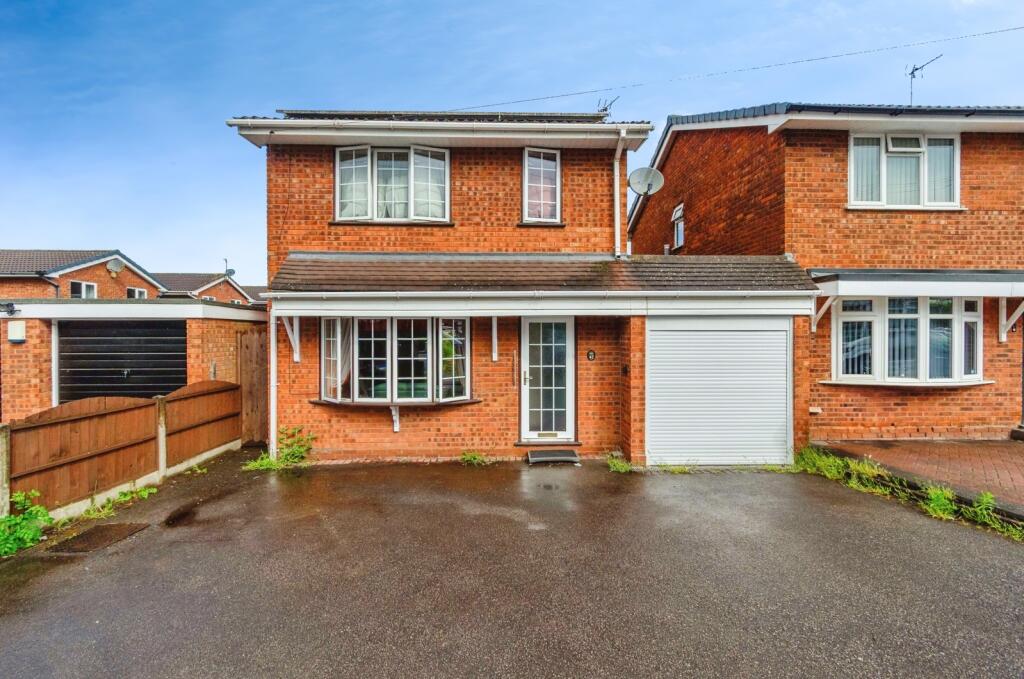 3-bed detached on Gorsemoor Road, Heath Hayes, Cannock, Staffordshire, WS12, £250,000