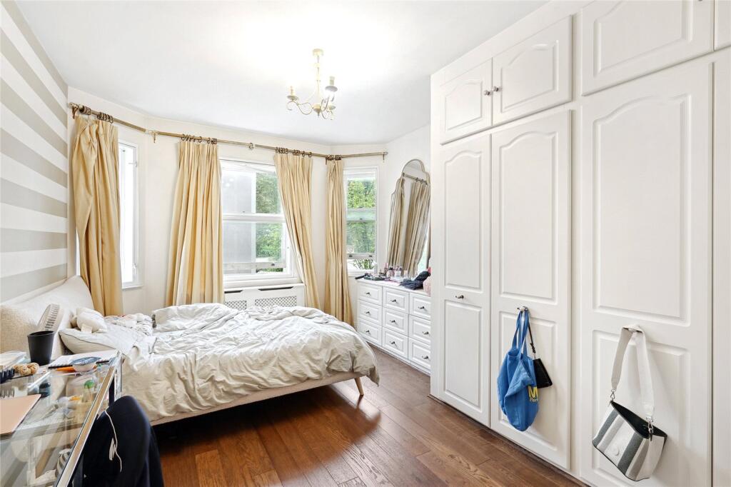 Apartment in London, Royal Borough of Kensington and Chelsea - View 2
