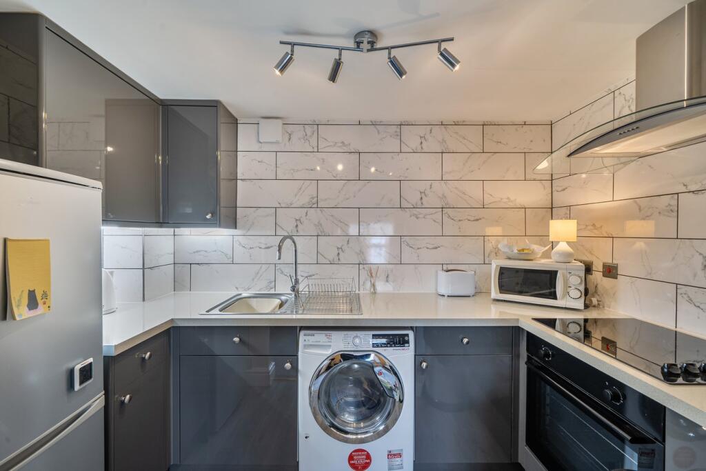 Additional image 3 of Vineys Yard, Bruton, BA10