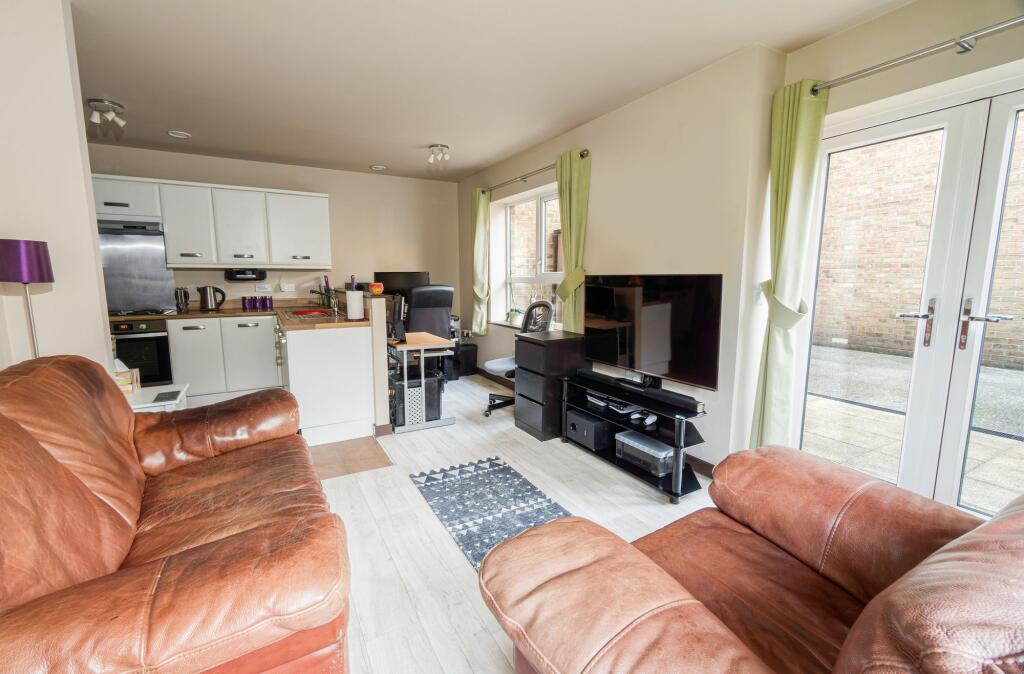 Lone Eagle Close, Thornhill, SO19 photo 2