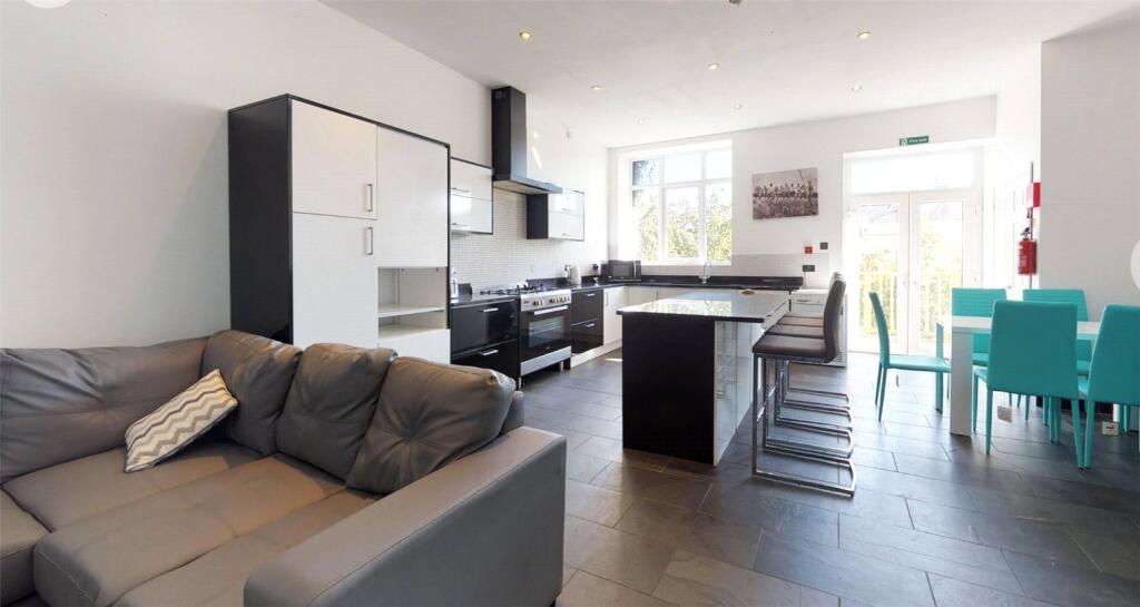 Main image of property: College Avenue, Plymouth, Devon, PL4