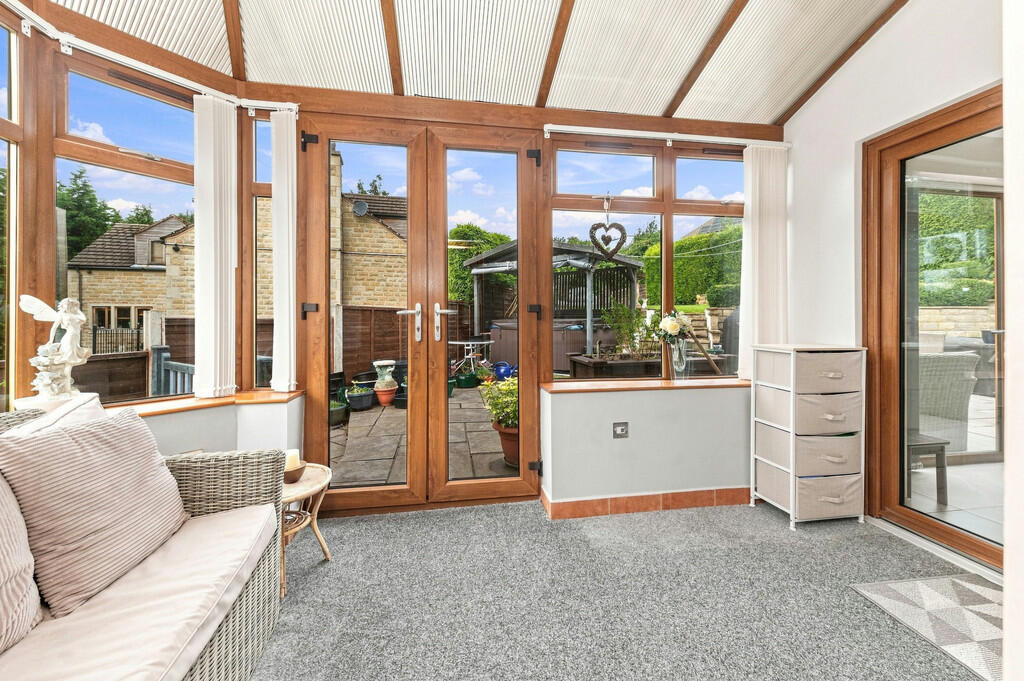 House in Huddersfield - View 5