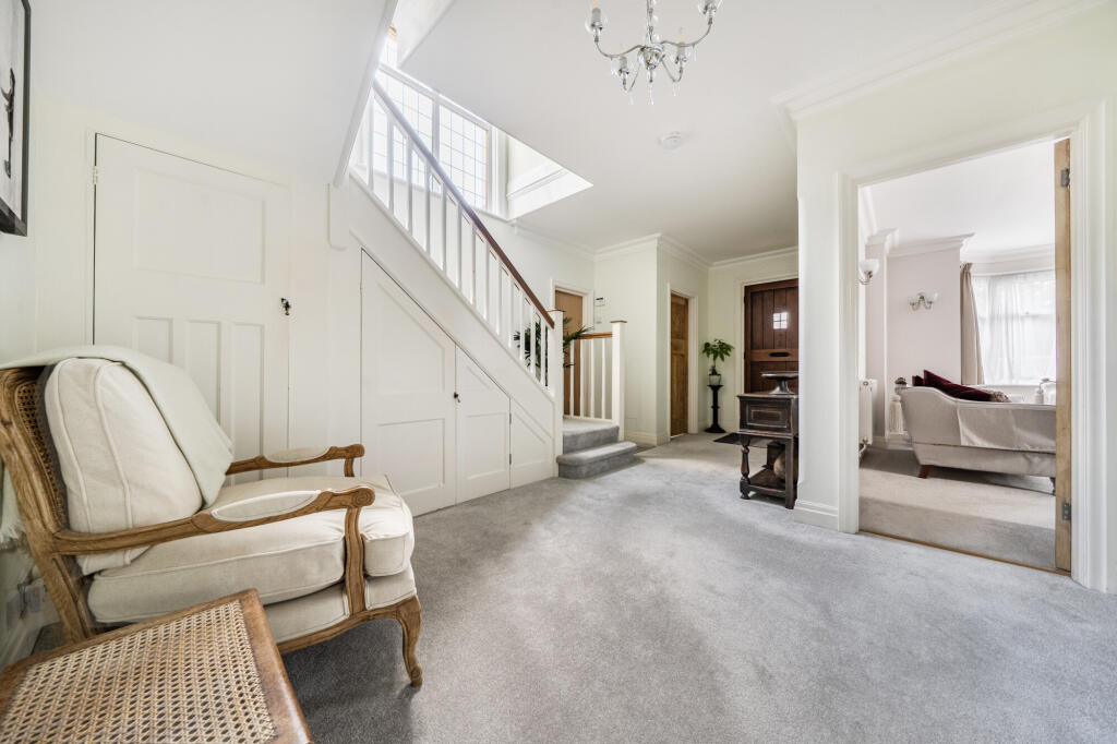House in Portsmouth - More
