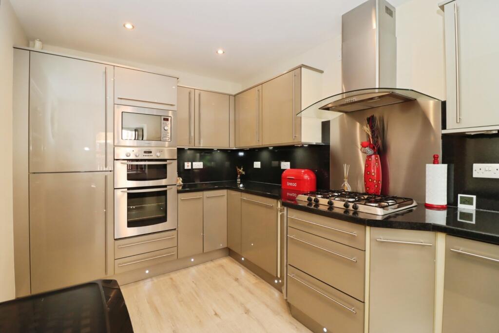 House in Chesterfield, Brimington - View 4