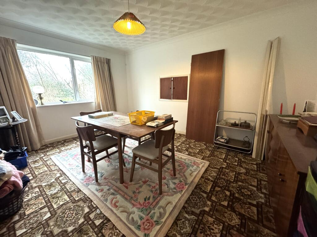 House in Eastleigh, Fair Oak and Horton Heath - More