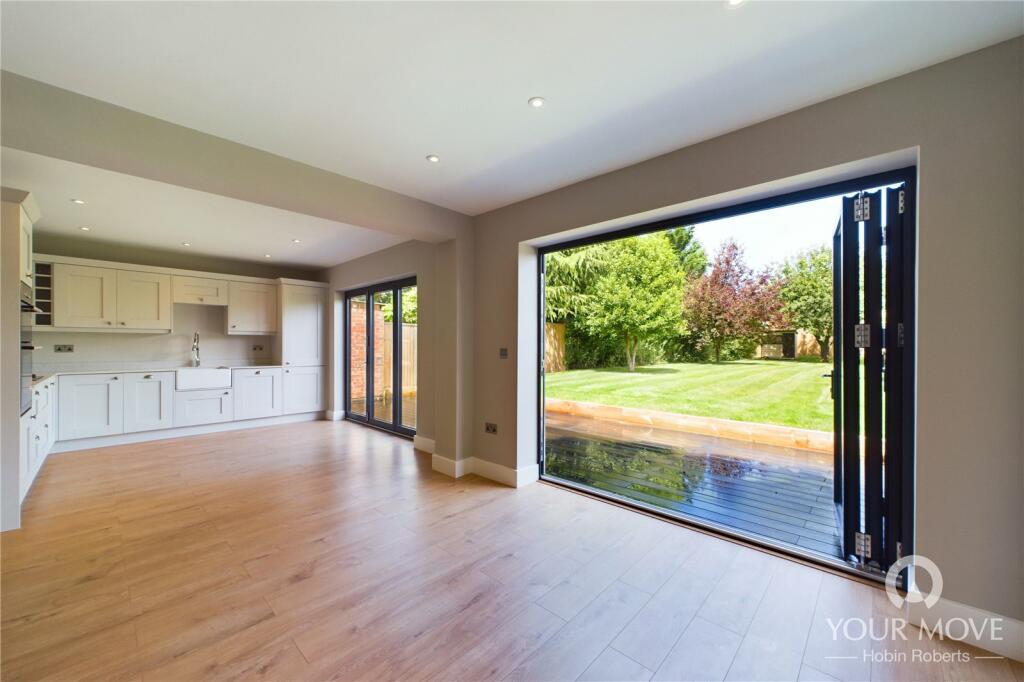 Gipsy Lane, Kettering, NN16 photo 2