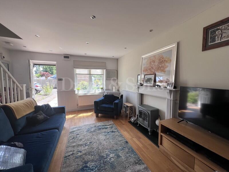 House in Newport - View 5