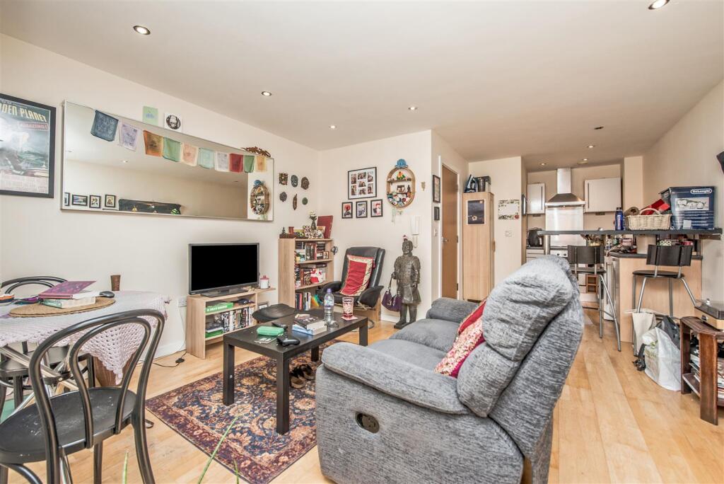 Apartment in Leeds - View 4