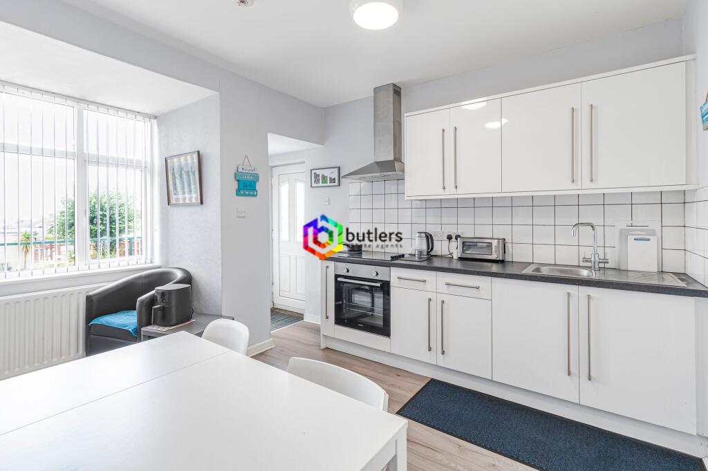 House in Sheffield, Hollinsend, Gleadless - View 3