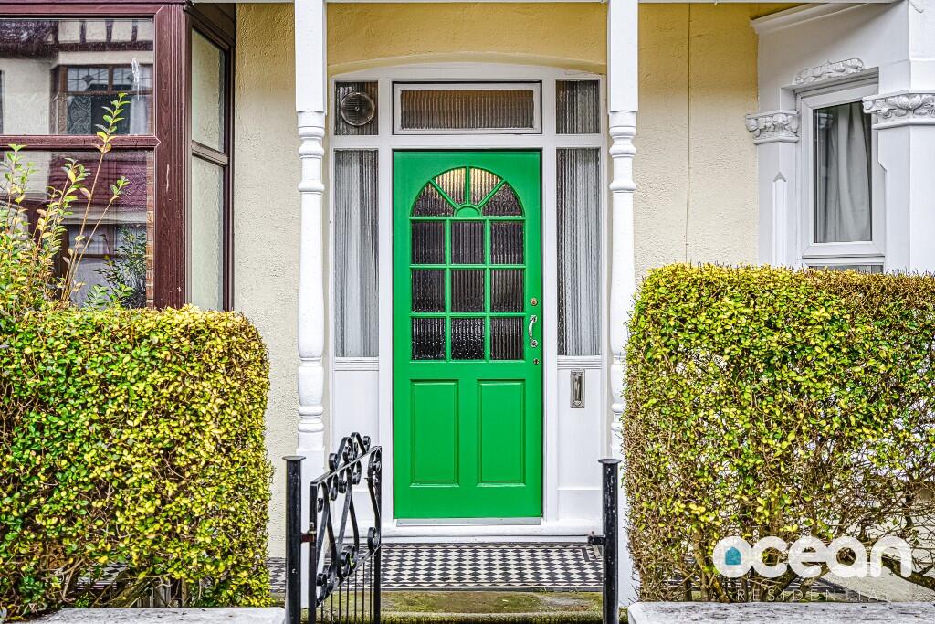 Hainault Avenue, Westcliff-On-Sea, Essex, SS0 photo 2