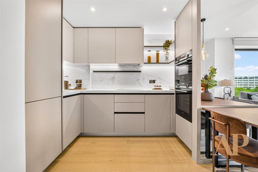 Apartment in London - View 3