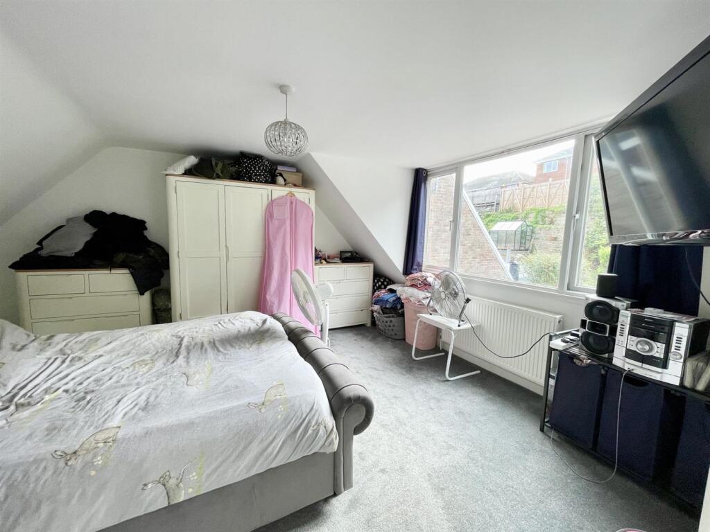 Fullwood Avenue, Newhaven photo 4