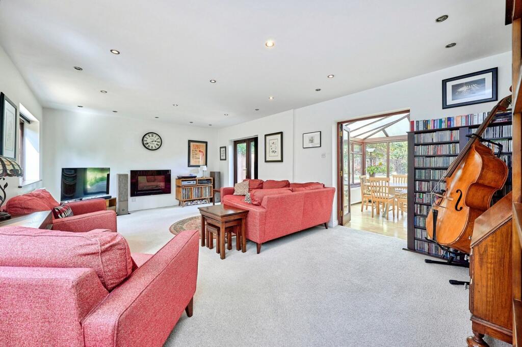 House in Stevenage - View 4