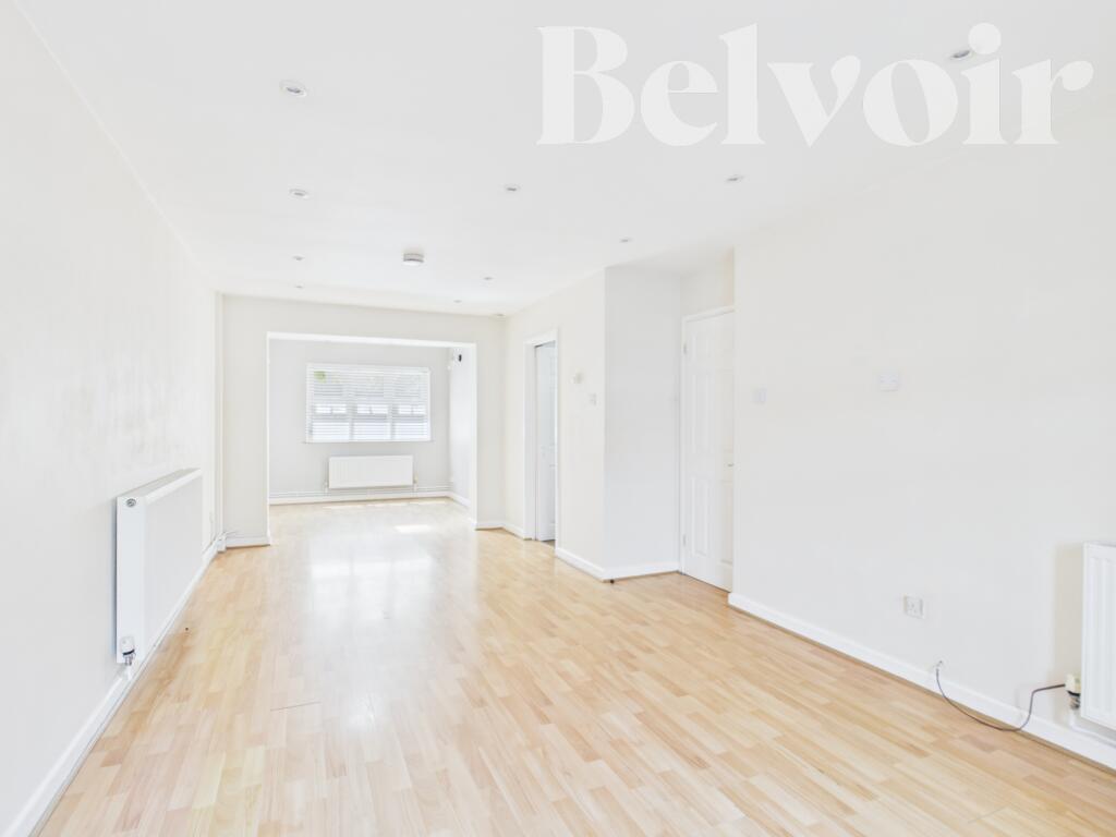 House in Basingstoke and Deane, Hampshire - View 2