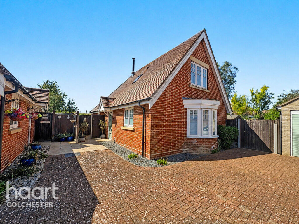 Main image of property: 2 The Mews, West Mersea CO5 8GW