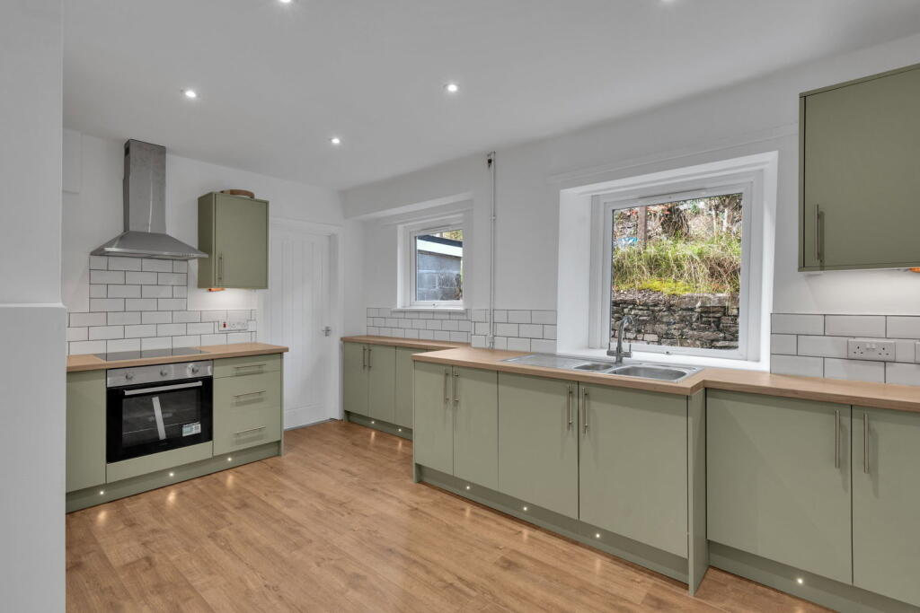 House in Cardiff, Aberaman South - View 5