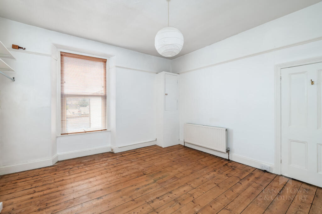 Apartment in Plymouth - More
