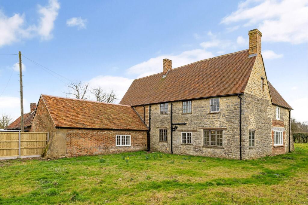 Main image of property: Calvert Road, Steeple Claydon, Buckingham, Buckinghamshire