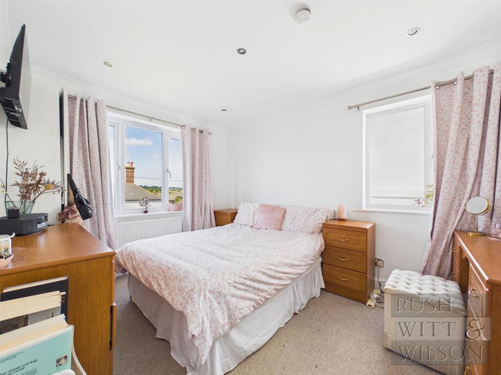 Apartment in Tonbridge - View 5