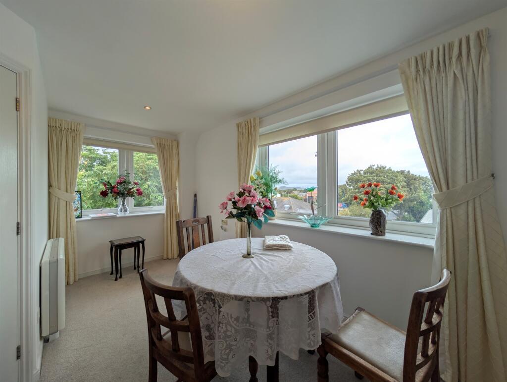 Apartment in Brighton - View 3