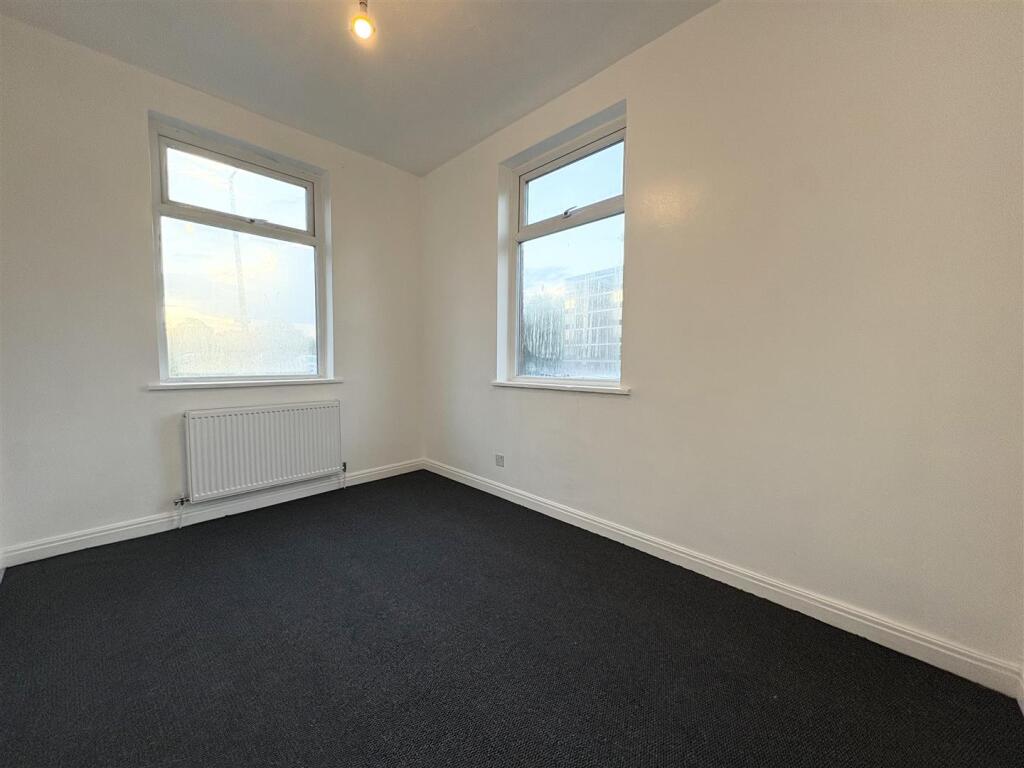 Apartment in Stockport - View 5