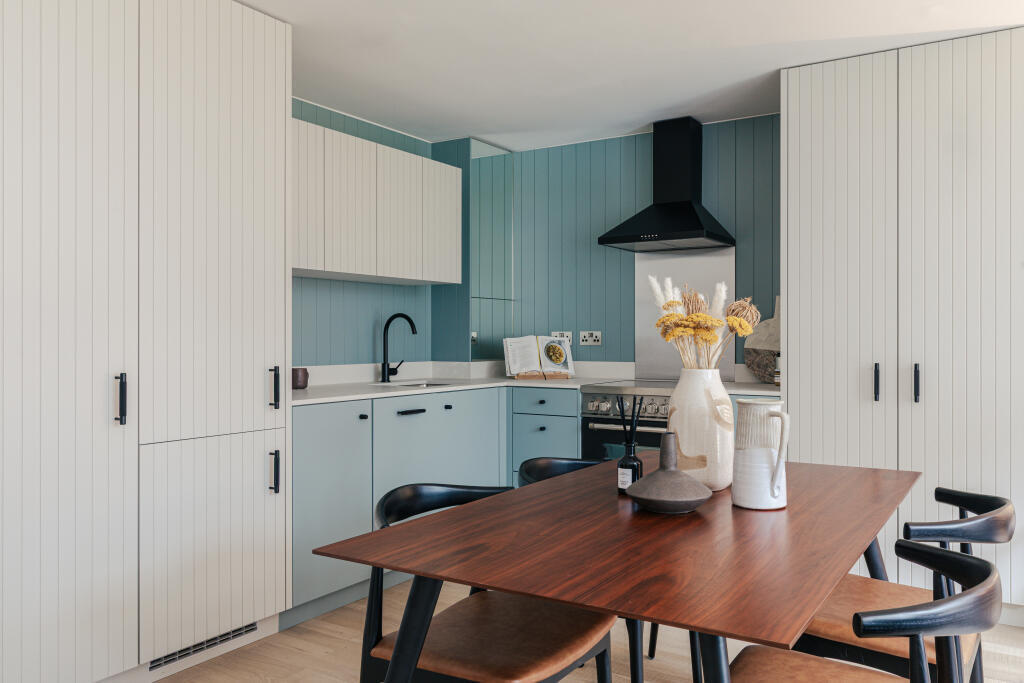 Main image of property: The Brentford Project
116 High Street
Brentford 
TW8 8EW
