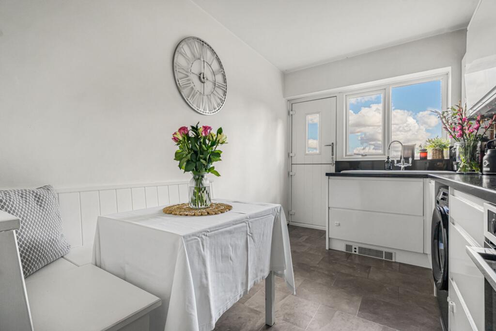 Apartment in Hertford, Bengeo - View 4