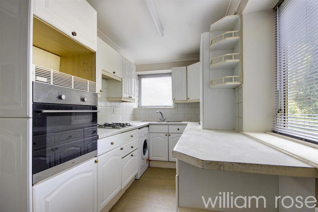 Apartment in Ilford - View 5