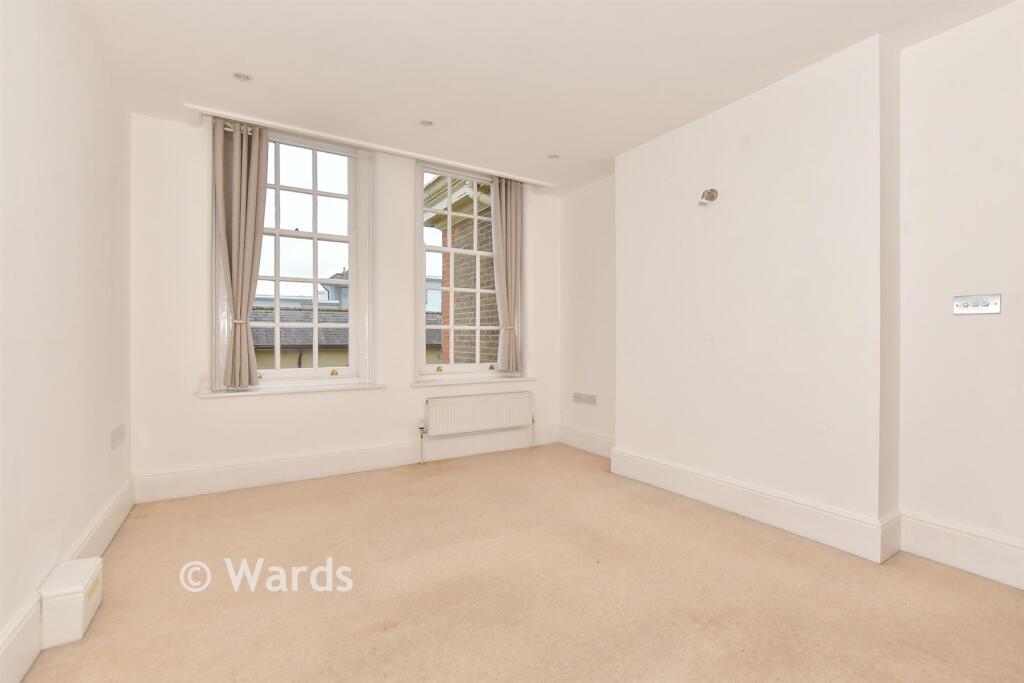 West Cliff Road, Ramsgate, Kent photo 3