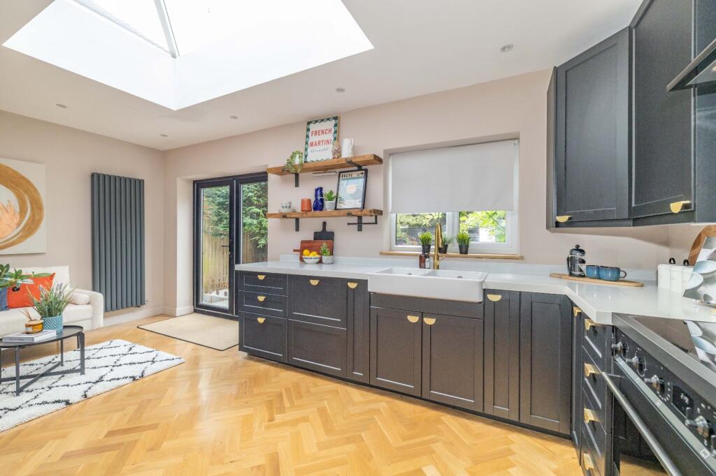 House in Canterbury, Barton Estate, St. Martin's - More