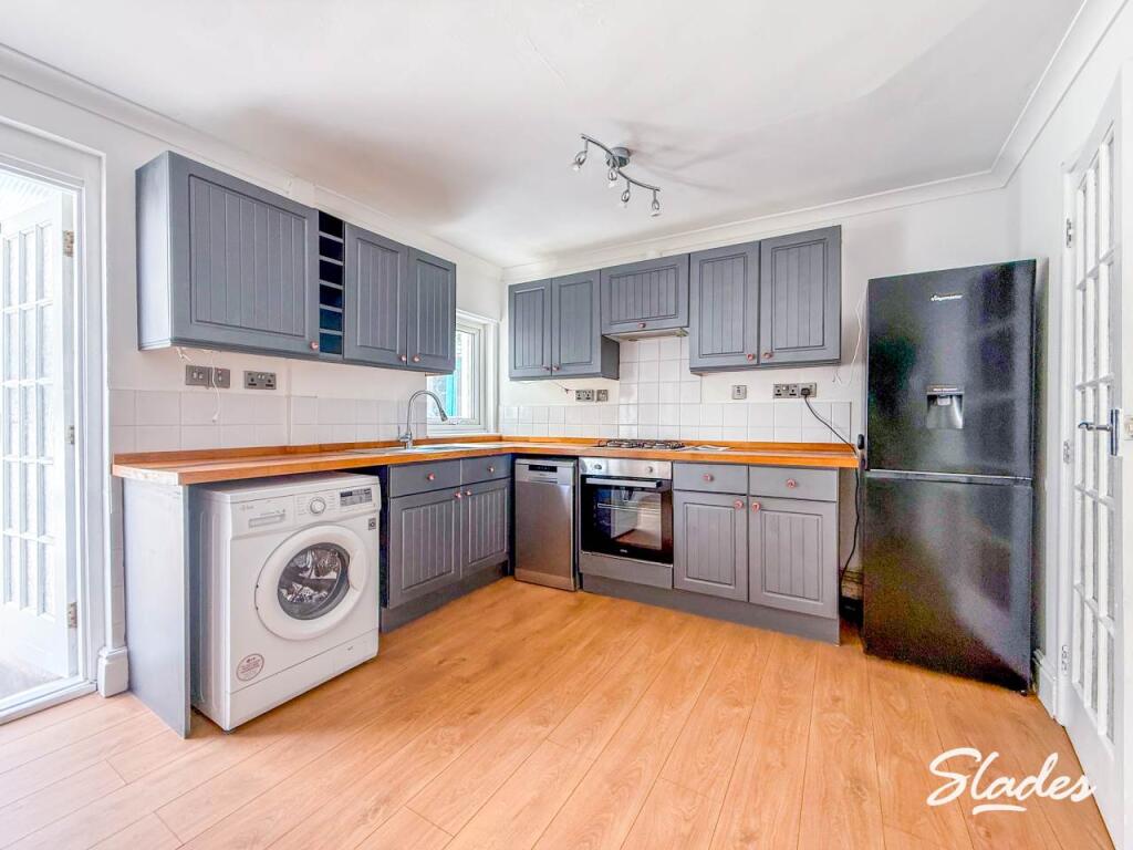 Victoria Road, Bournemouth, Dorset - View 3
