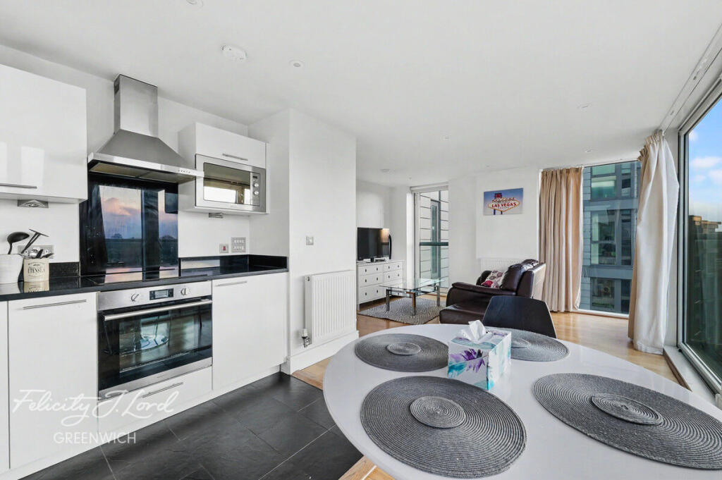 Apartment in London, Deptford - View 3