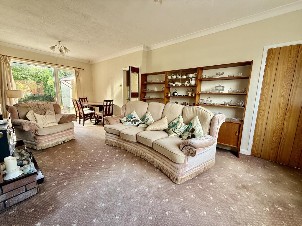 Harborough Road, Oadby, Leicestershire photo 2