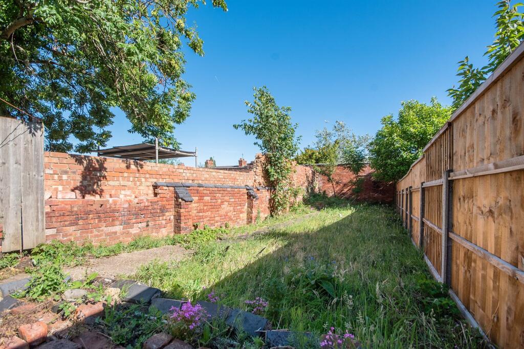 House in Kettering, Avondale - View 4