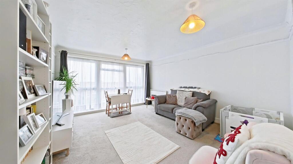 Essenden Road, Belvedere photo 2