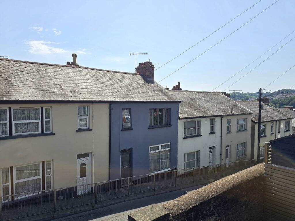 Furzebeam Terrace, Bideford photo 2