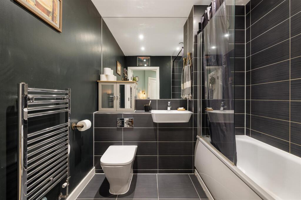 Apartment in London, Leyton - View 5