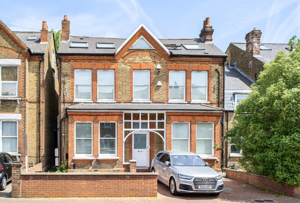 Main image of property: Eardley Road, London, SW16