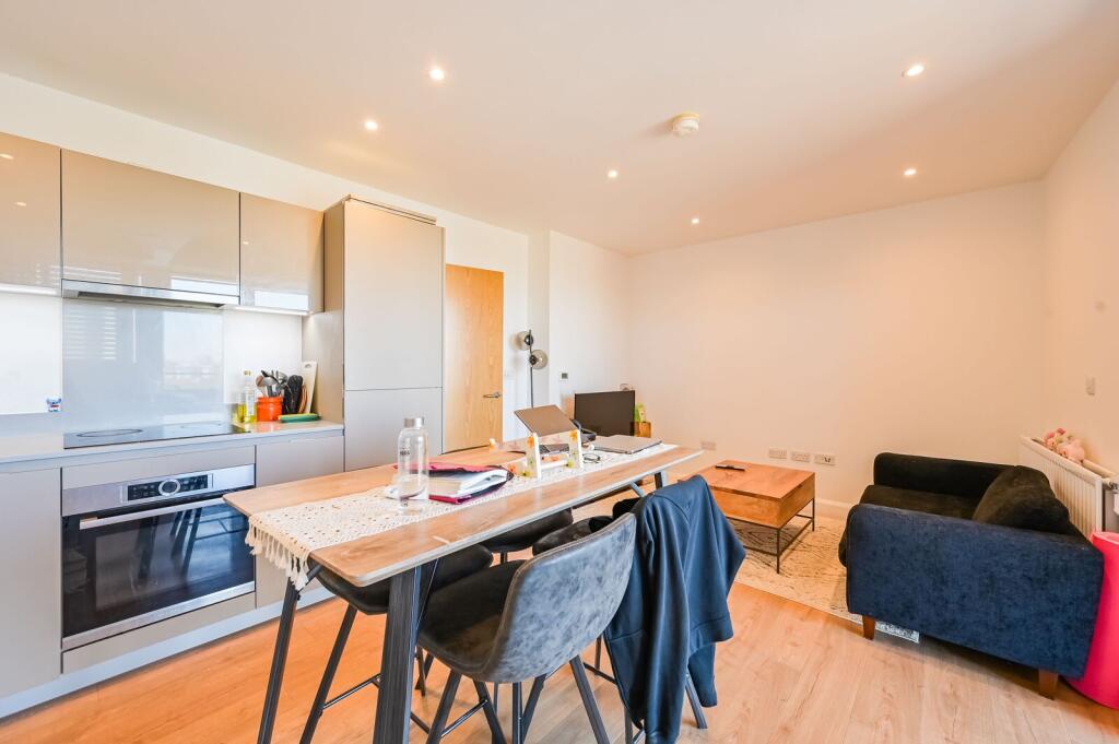 Apartment in London - View 4
