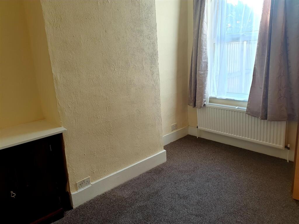 Henley Road, Edmonton, N18 photo 5