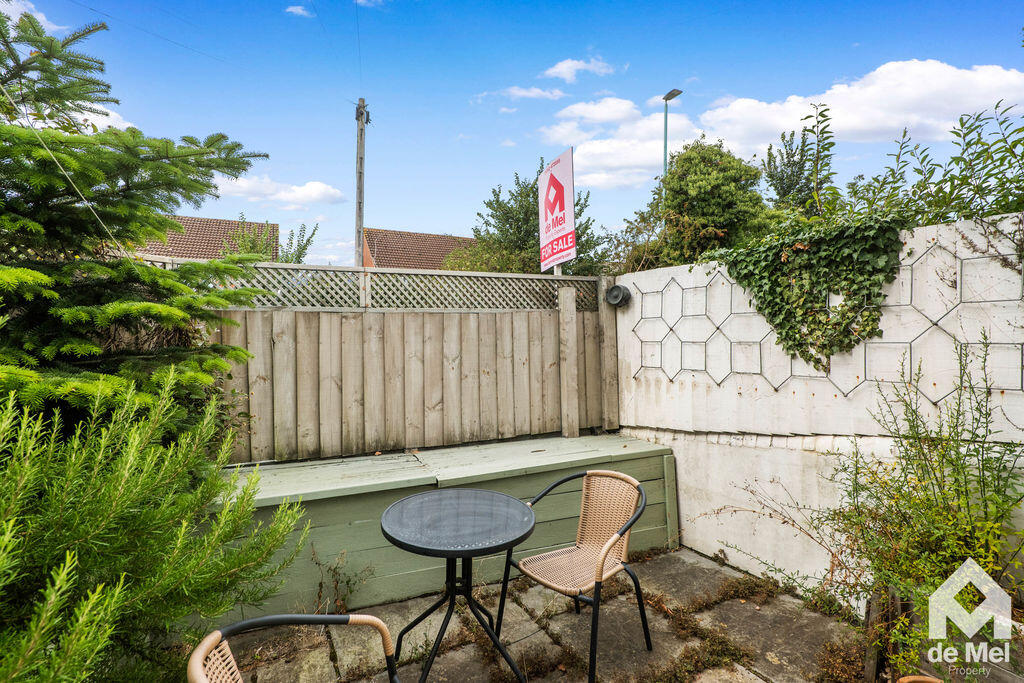 House in Tewkesbury, Bishop's Cleeve - More