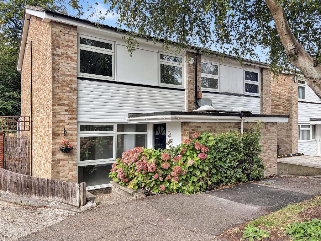 Main image of property: Nicola Close, South Croydon, Surrey, CR2 6NB