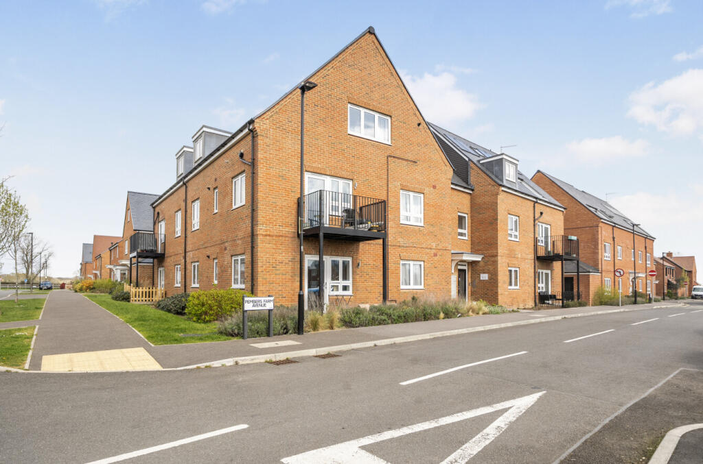 1-bed flat on 40 Pembers Farm Avenue, Fair Oak, Fair Oak, Eastleigh, £187,500