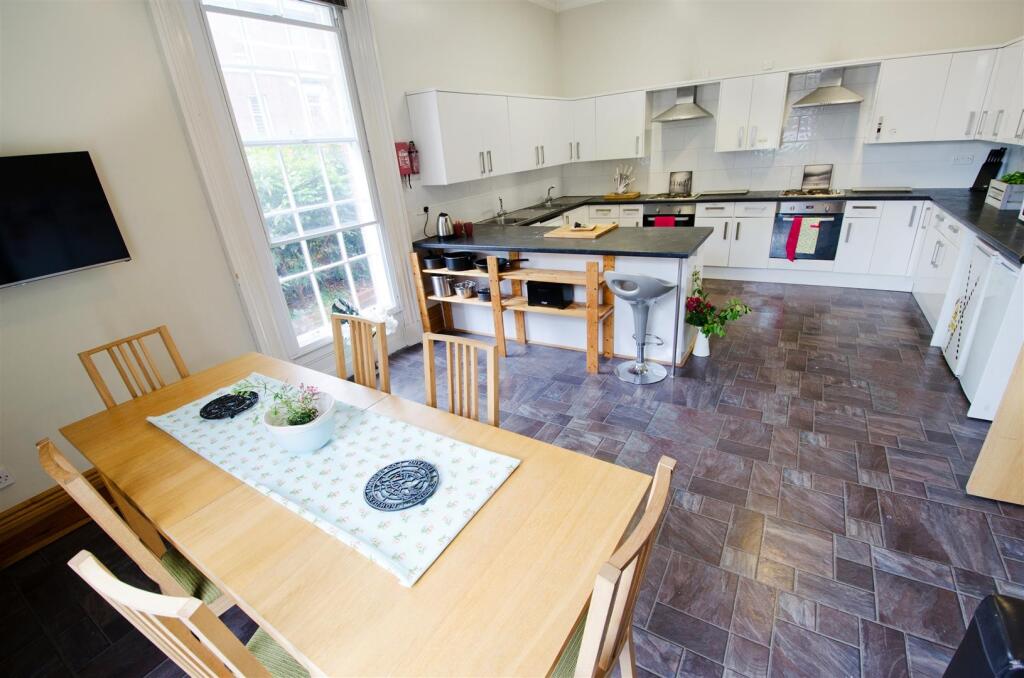 1 bedroom house for rent