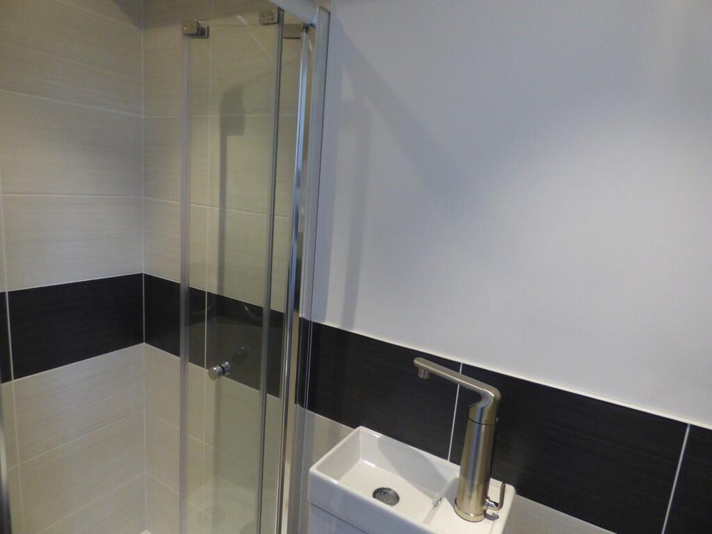 Apartment in Swindon - More