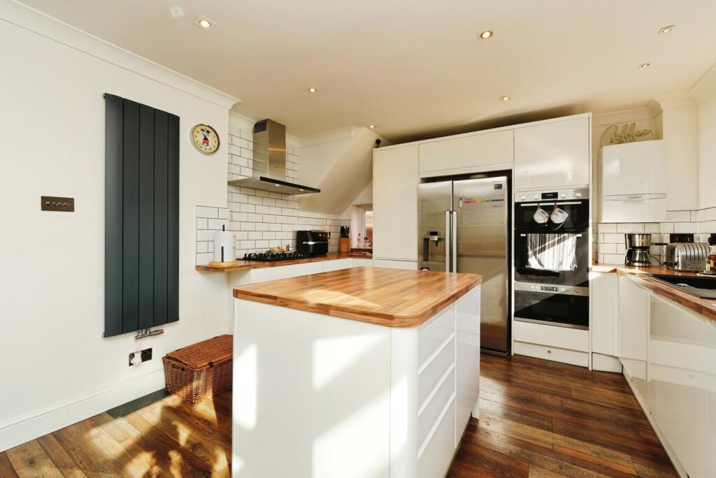 Beck Lane, BECKENHAM, Kent, BR3 photo 4