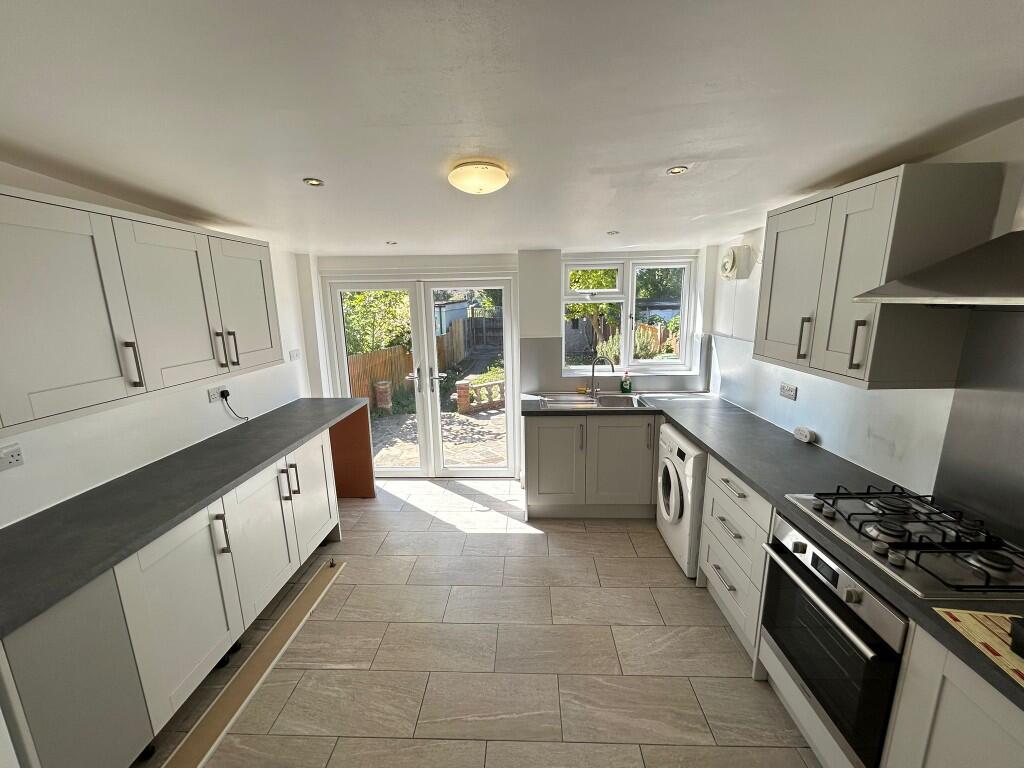 Main image of property: Kent Road, Dagenham, London, RM10