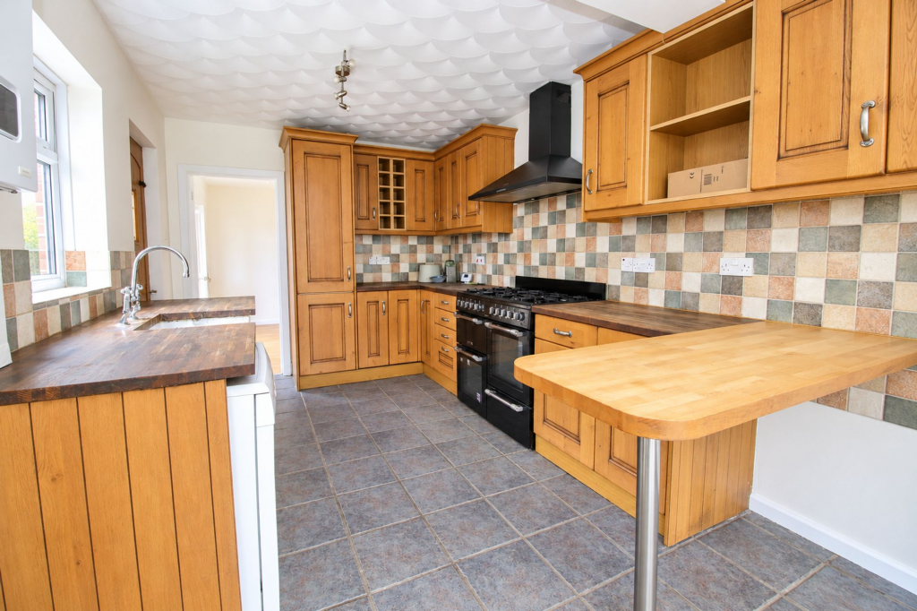 House in Southampton - View 5
